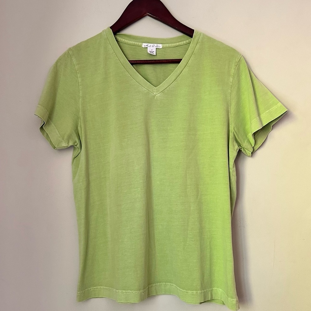 Mododoc | Light Green V-neck Cotton Tee | Size 2
